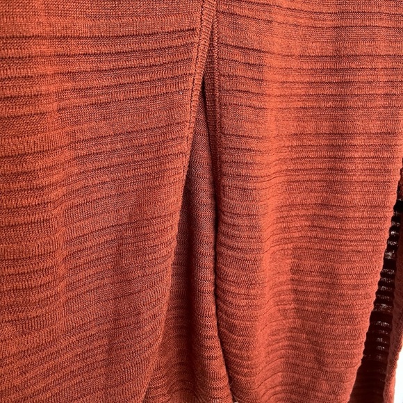 5/20$ Only Rust Ribbed Knit Top open back size small - Picture 4 of 6